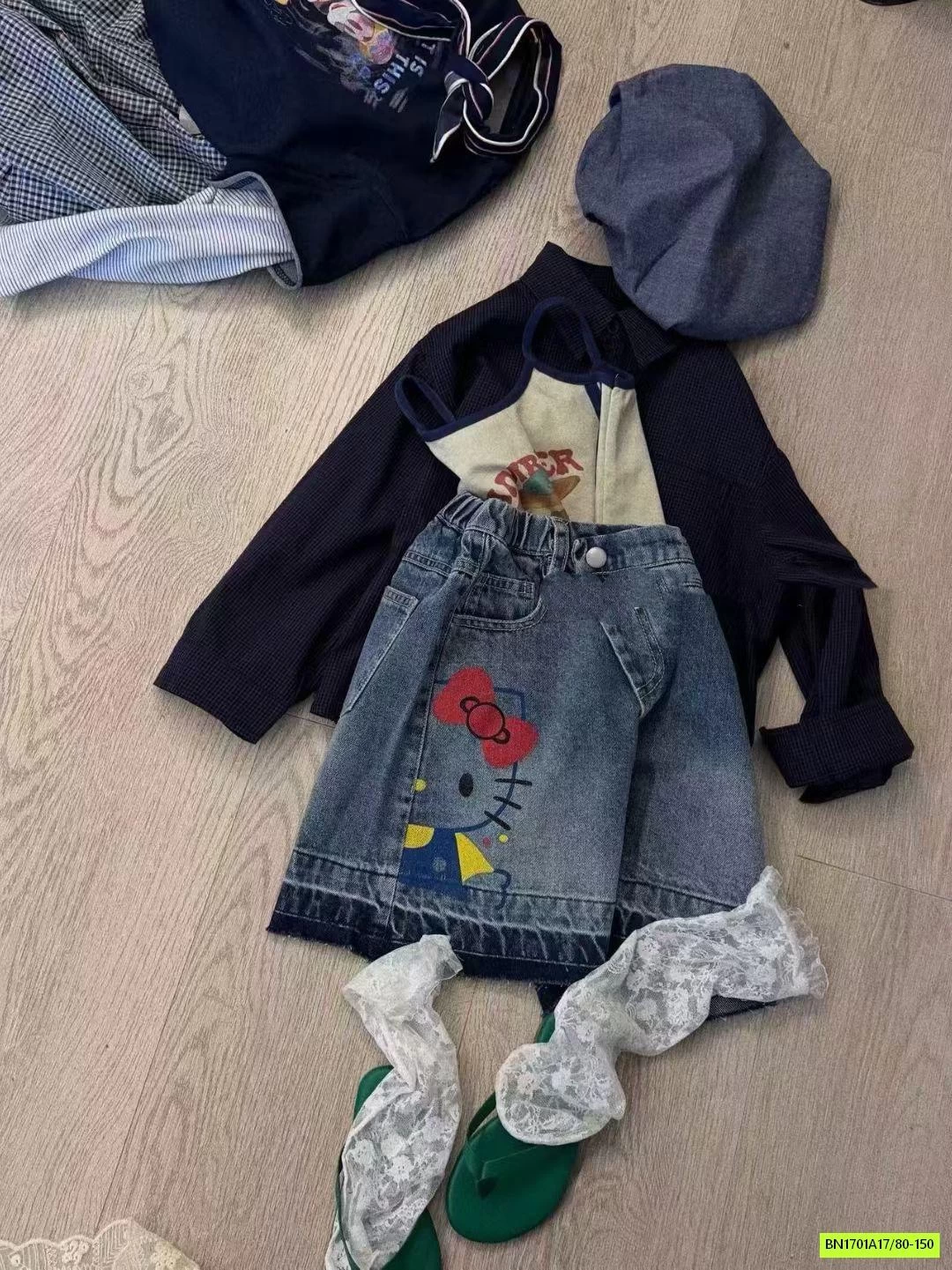 SHERT JEANS KITTY TUA GẤU