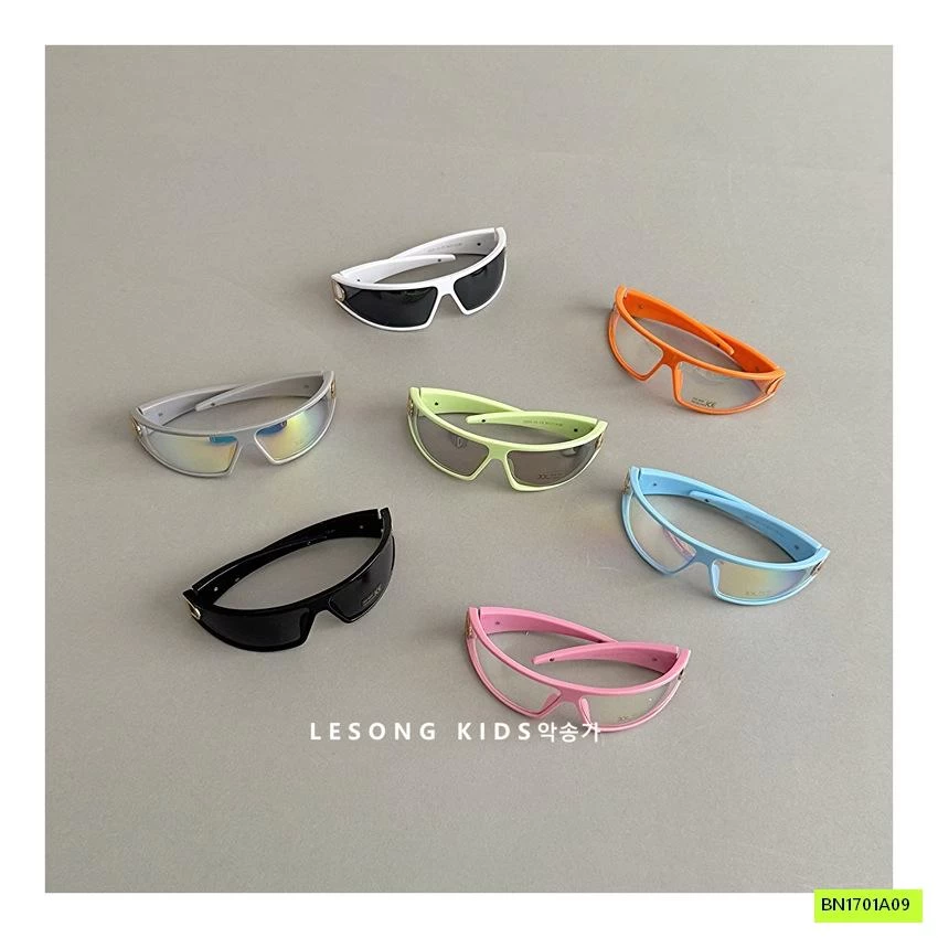 KÍNH THỜI TRANG BẢN TO CHẮN GIÓ CHO BÉ