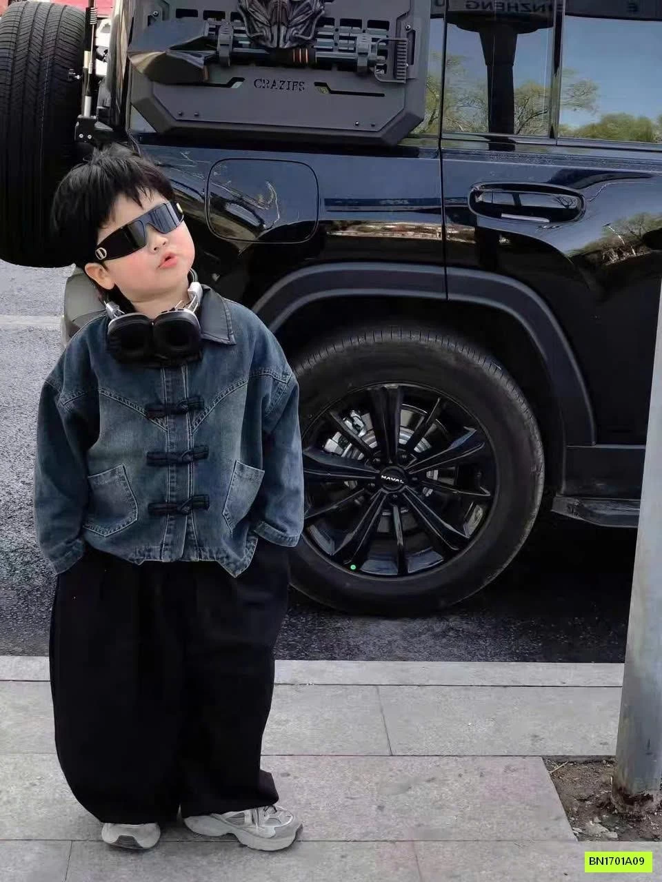 KÍNH THỜI TRANG BẢN TO CHẮN GIÓ CHO BÉ