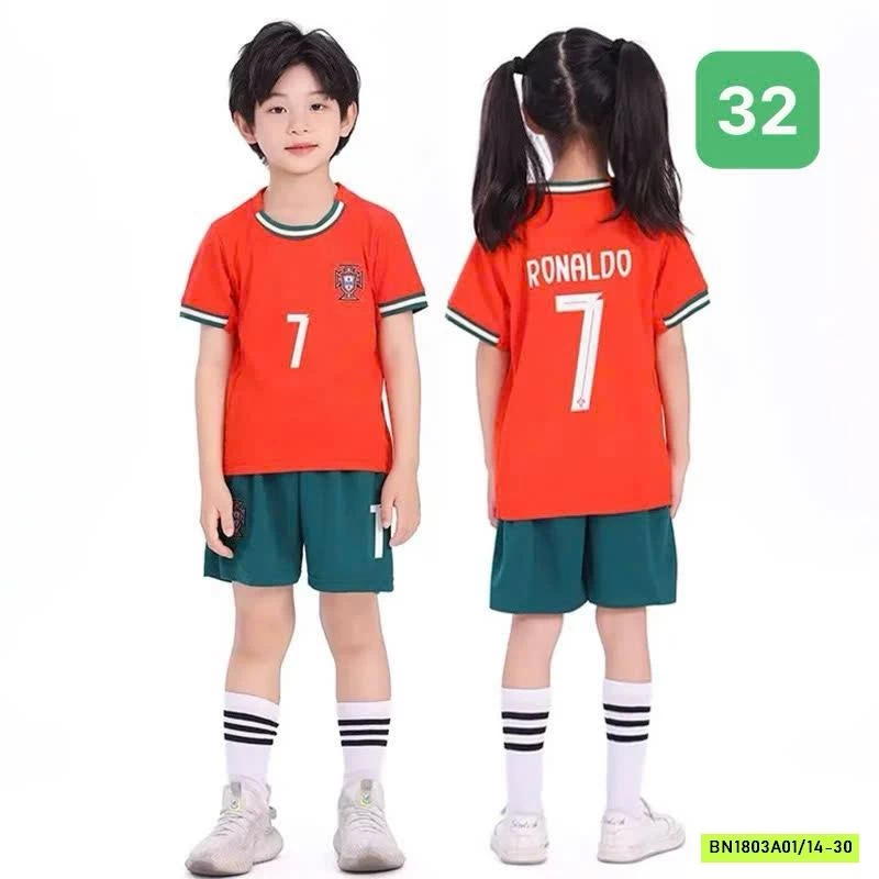 BỘ THỂ THAO BÓNG ĐÁ MẪU MỚI