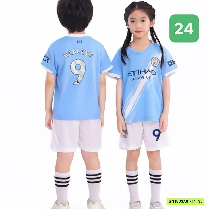 BỘ THỂ THAO BÓNG ĐÁ MẪU MỚI