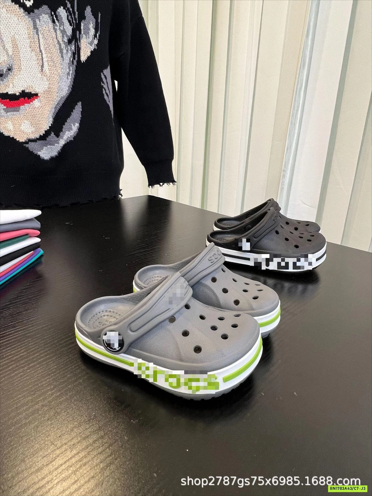 CROCS SIÊU NHẸ