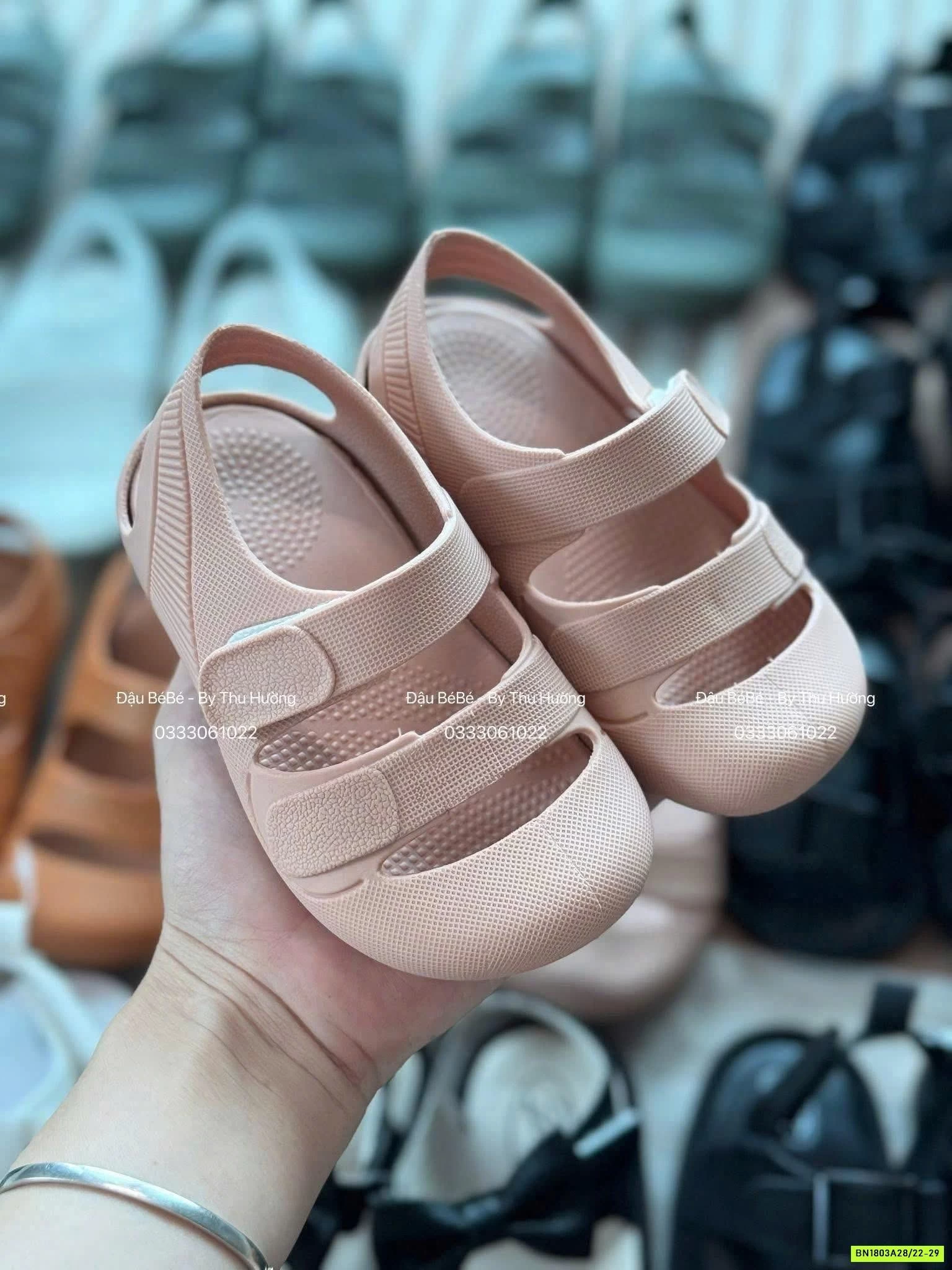 DÉP RỌ THƠM IGOR QUAI DÁN