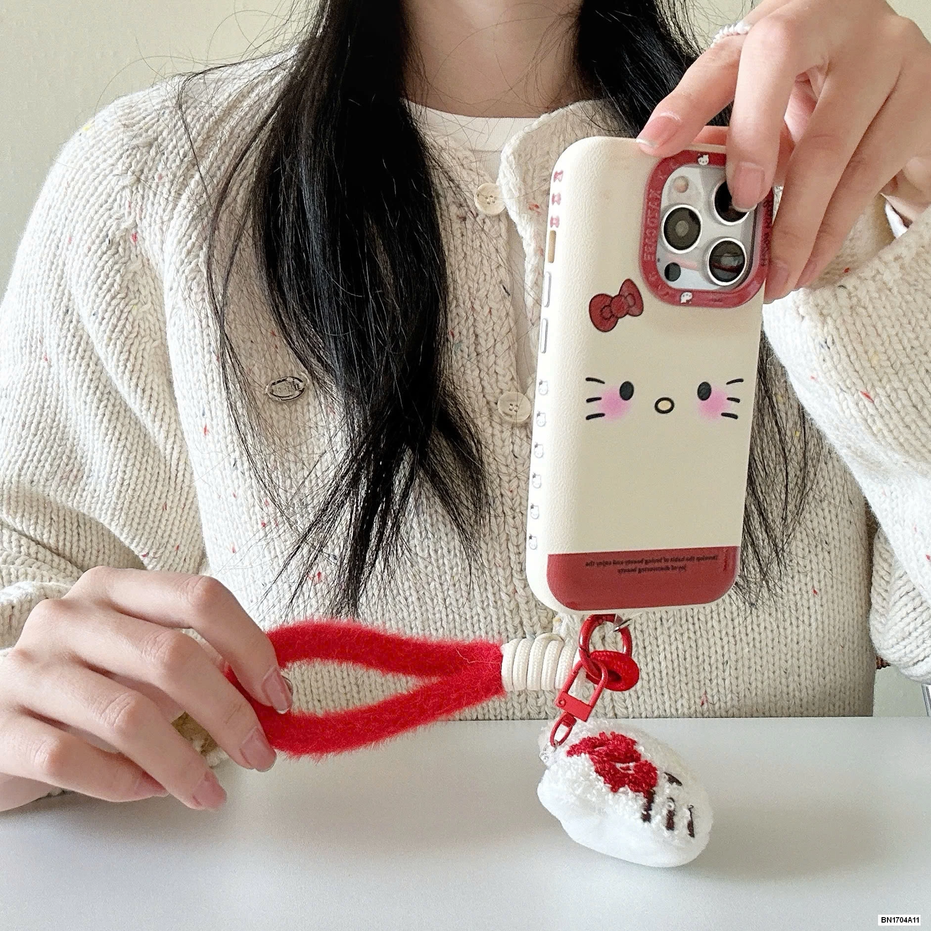 ỐP ĐT KITTY KÈM MÓC