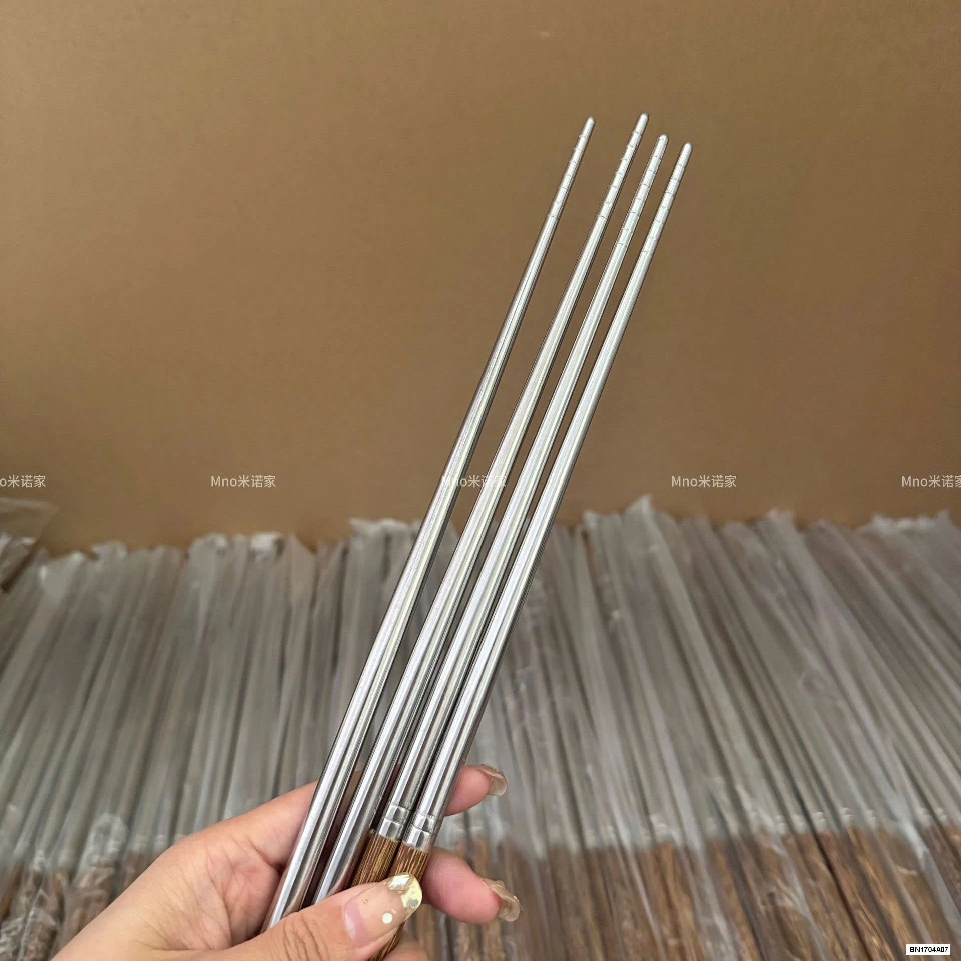 SÉT 2 ĐÔI ĐŨA NẤU INOX CÁN GỖ