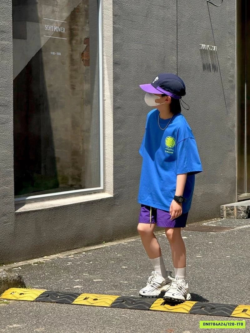 ÁO THUN IN HOẠT TIẾT LƯNG NỔI BẬT