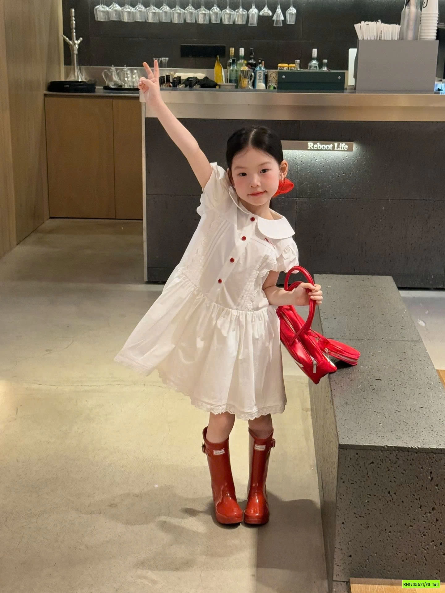 ĐẦM TRẮNG CỔ SEN MIU MIU