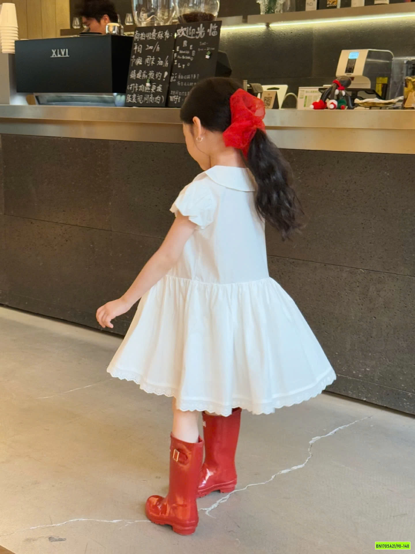 ĐẦM TRẮNG CỔ SEN MIU MIU