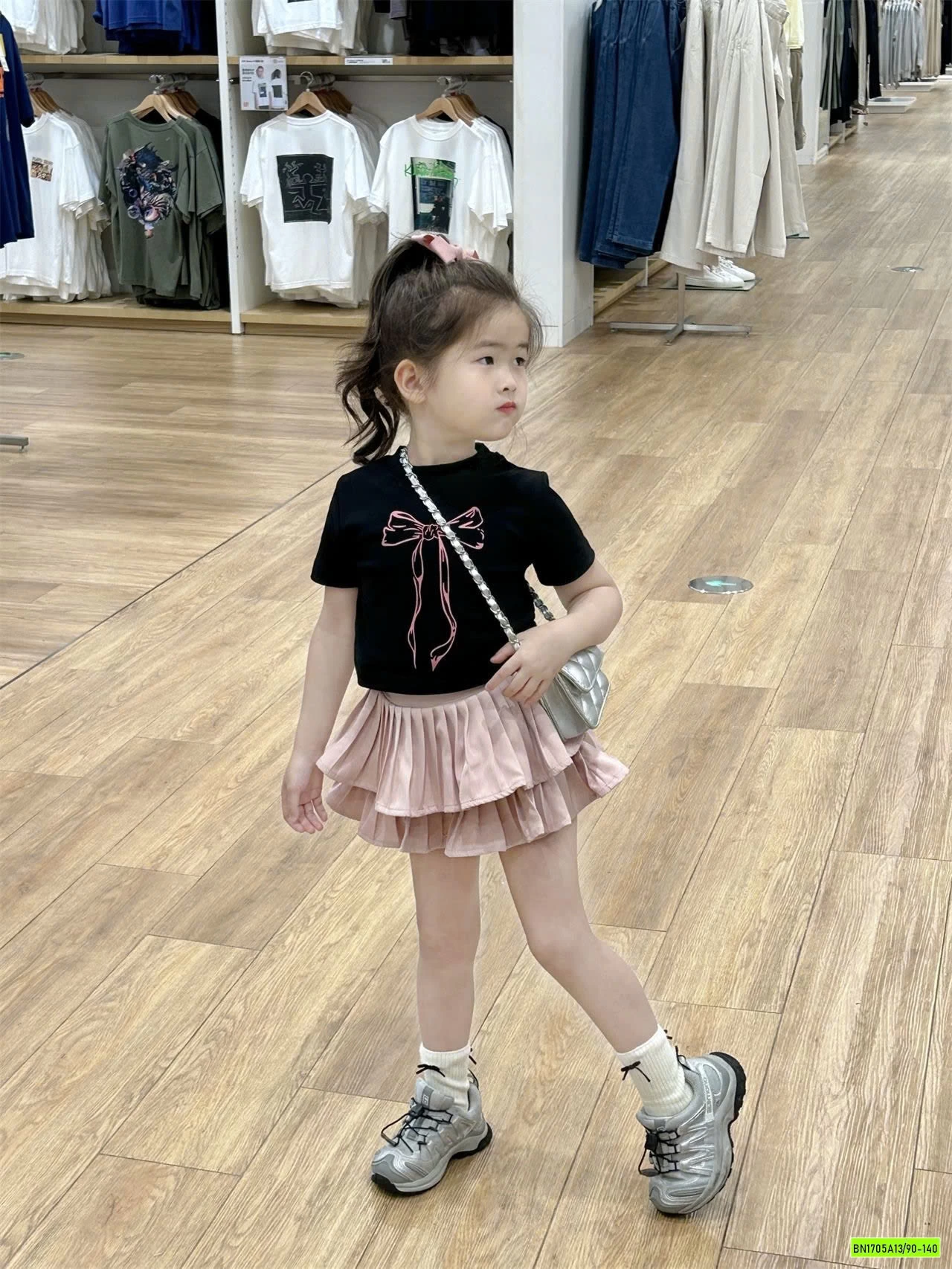 CROPTOP ĐEN MIX CV HỒNG