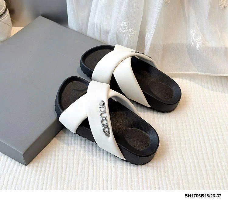 DÉP LÊ QUAI CHÉO CHO BÉ