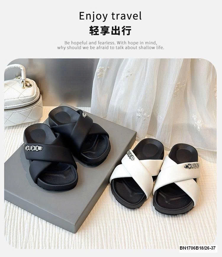 DÉP LÊ QUAI CHÉO CHO BÉ