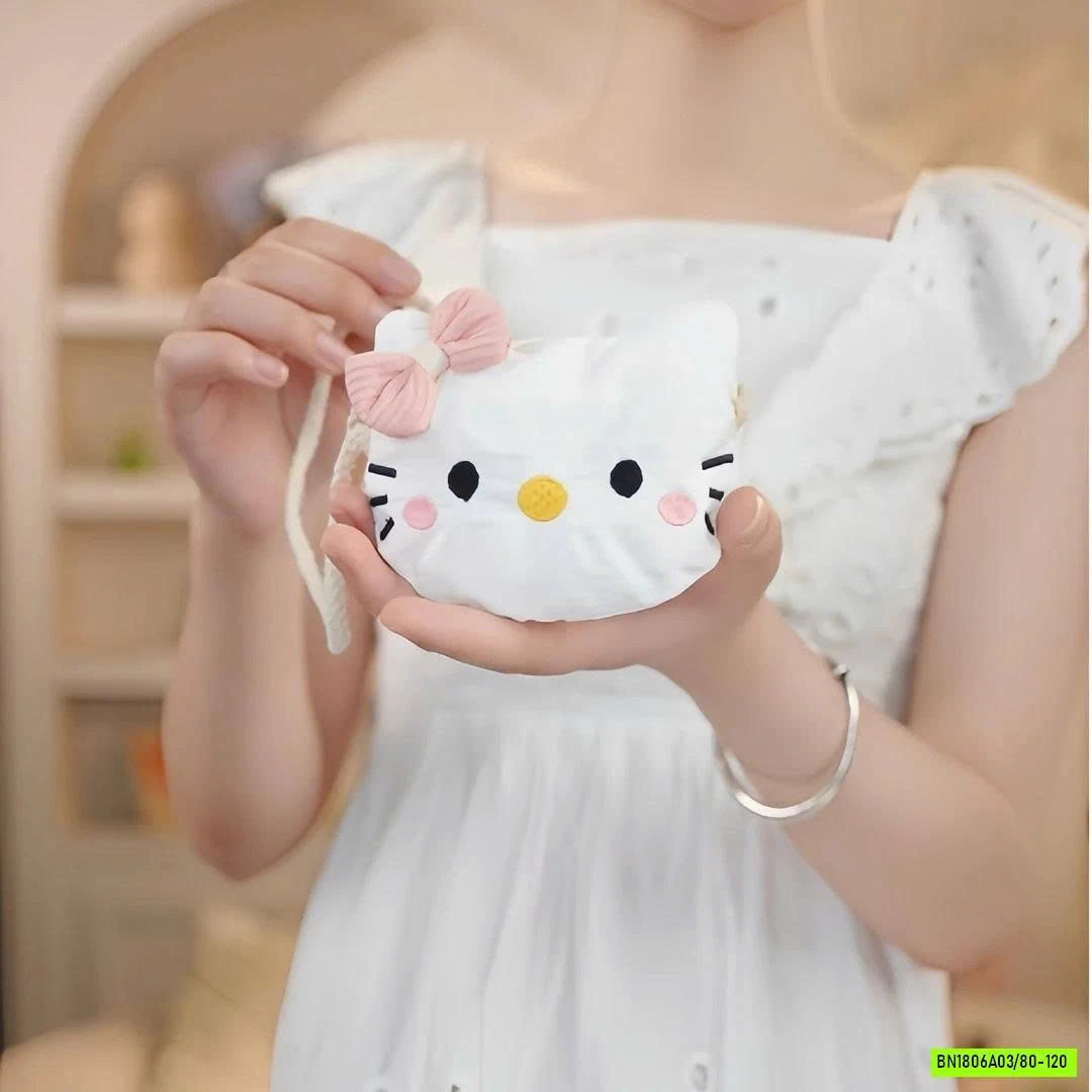 ĐẦM BÍ HỒNG KITTY