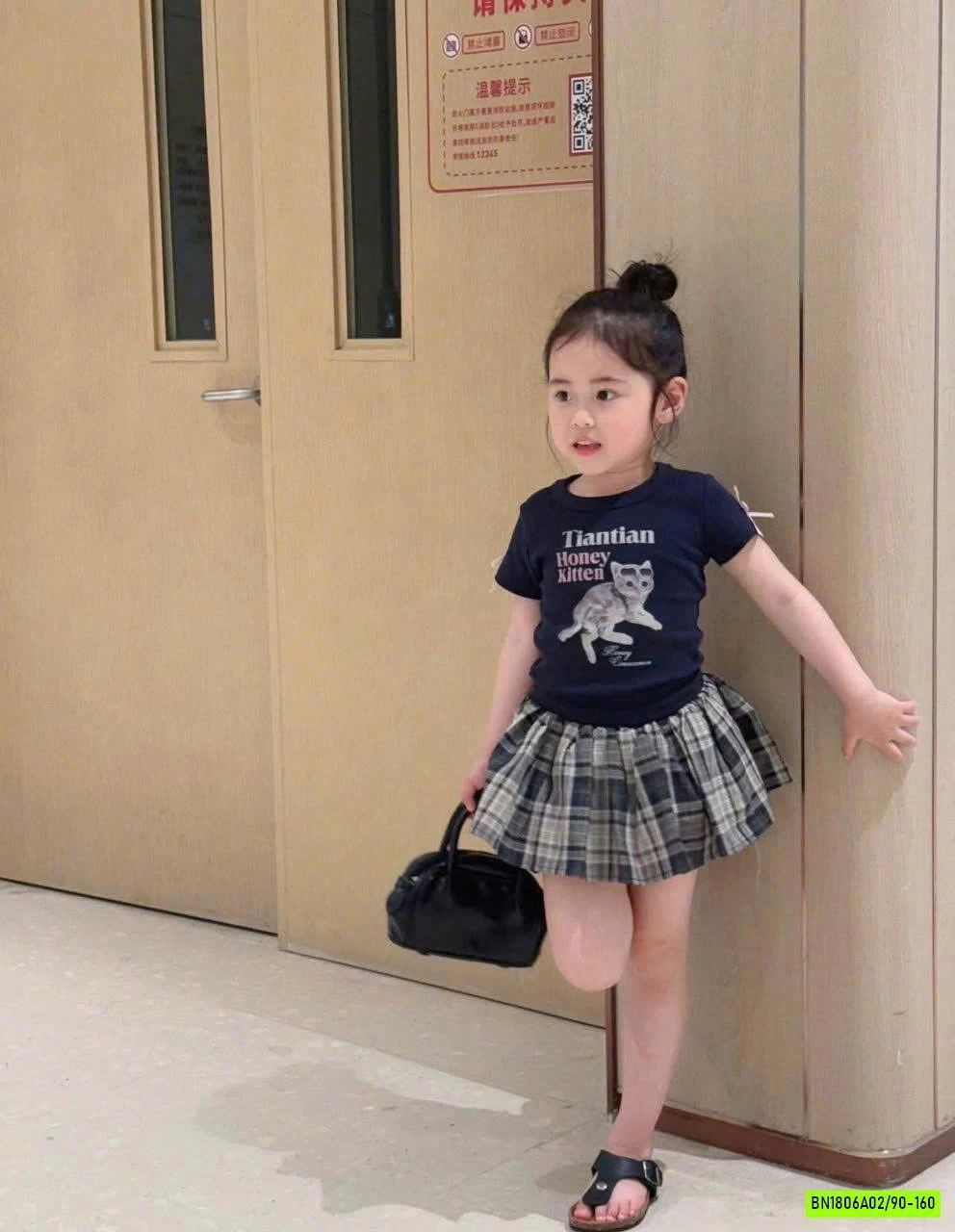 ÁO THUN MÈO MIX QUẦN VÁY CARO