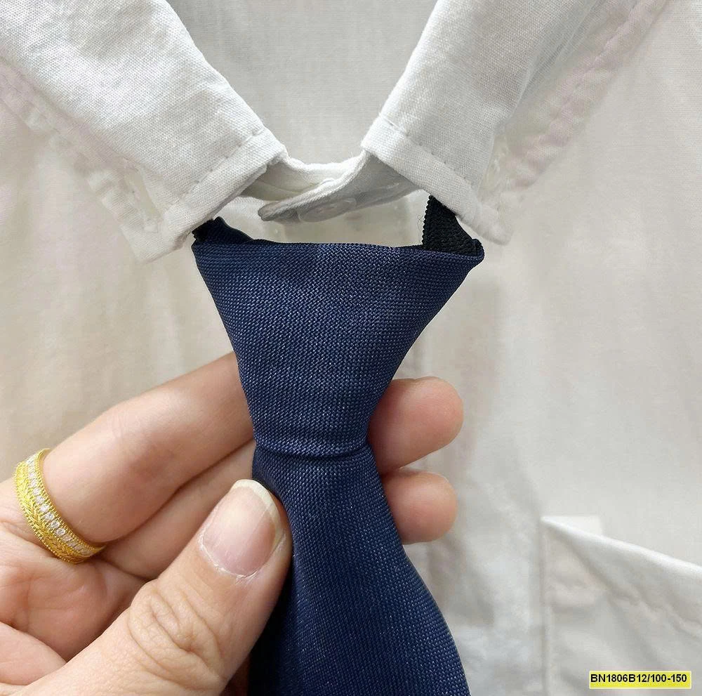 ÁO SƠ MI TÚI NGỰC THÊU CHỮ KACADY