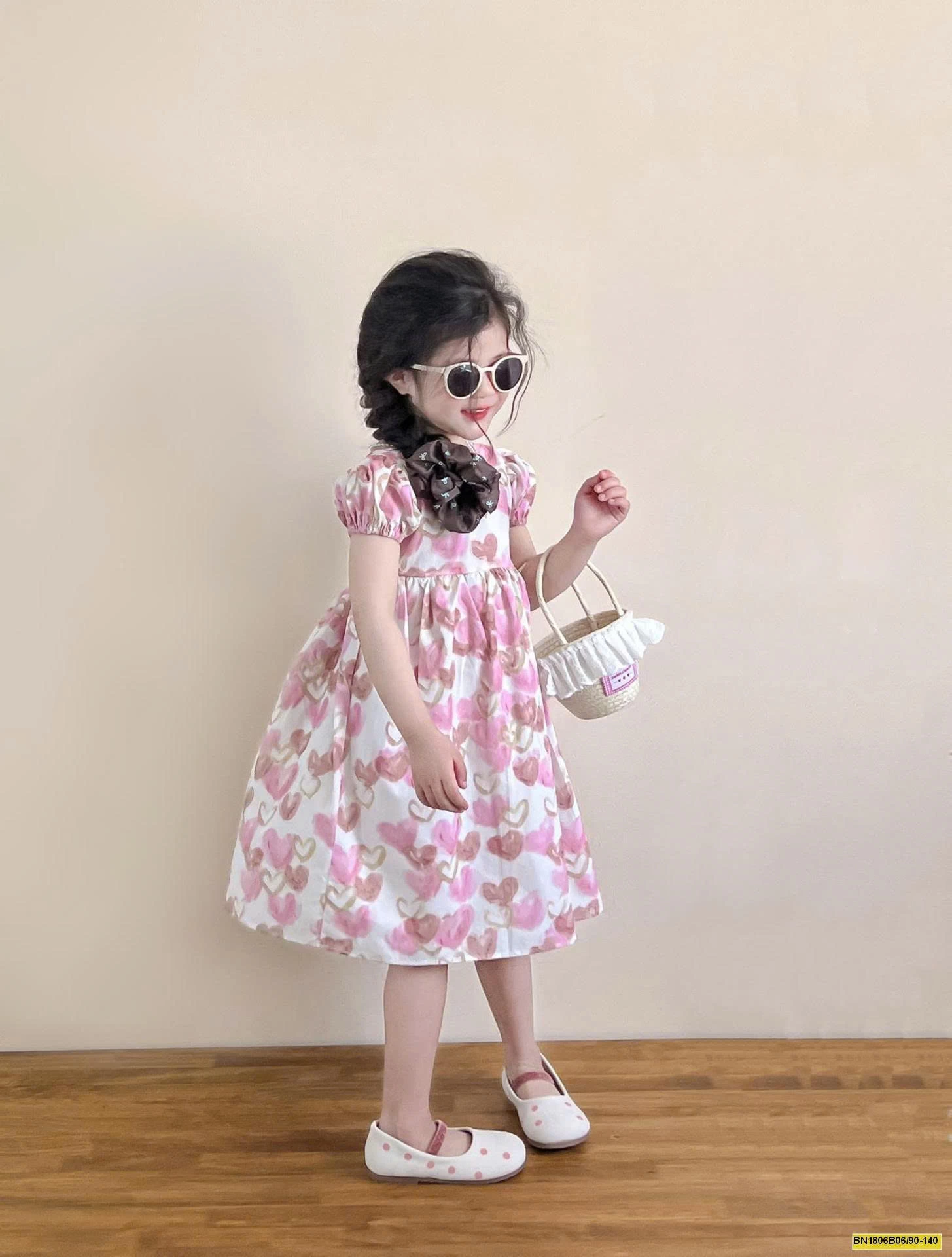 ĐẦM HỒNG TRÁI TIM