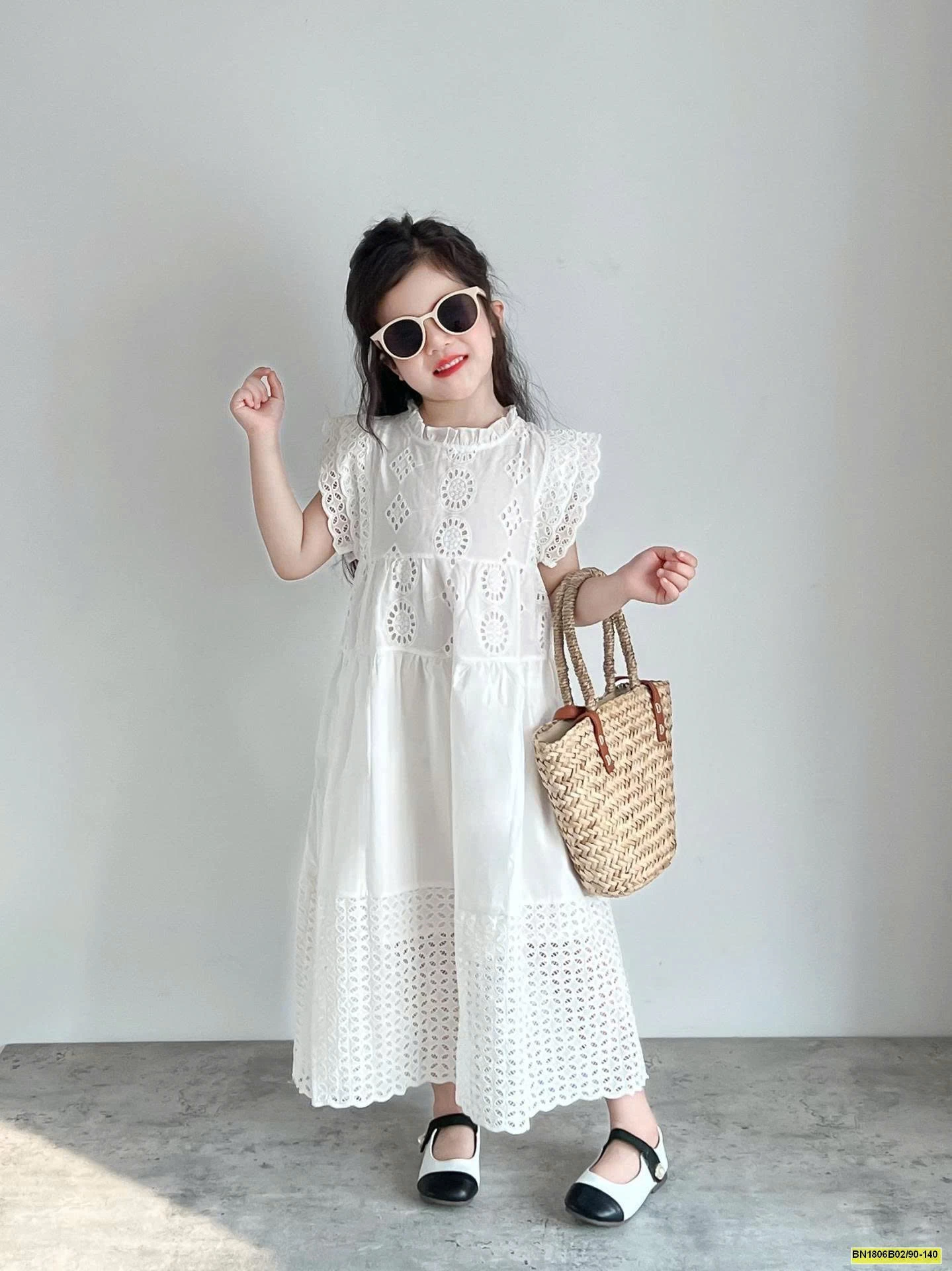 ĐẦM REN TRẮNG CÔNG CHÚA