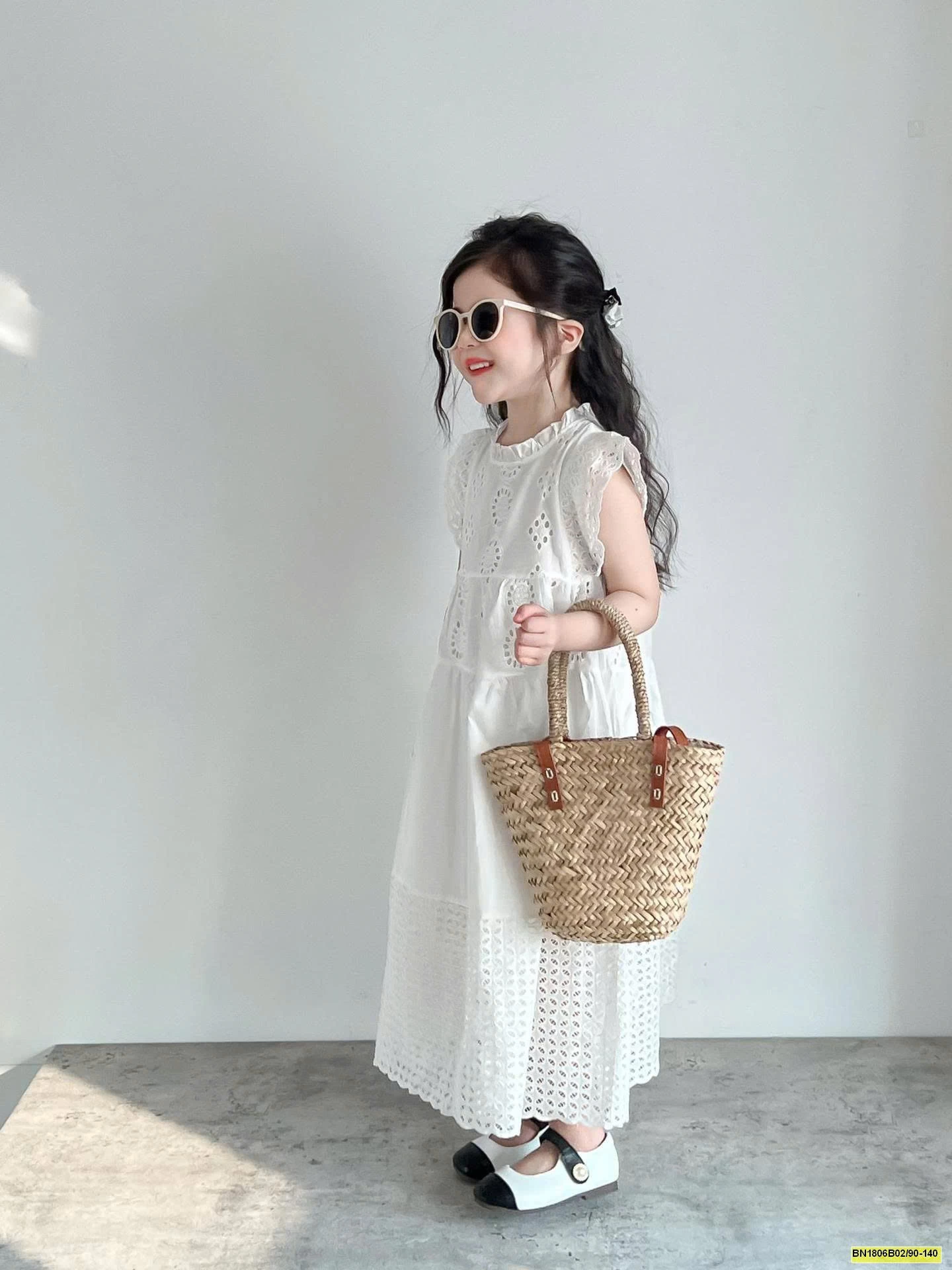 ĐẦM REN TRẮNG CÔNG CHÚA