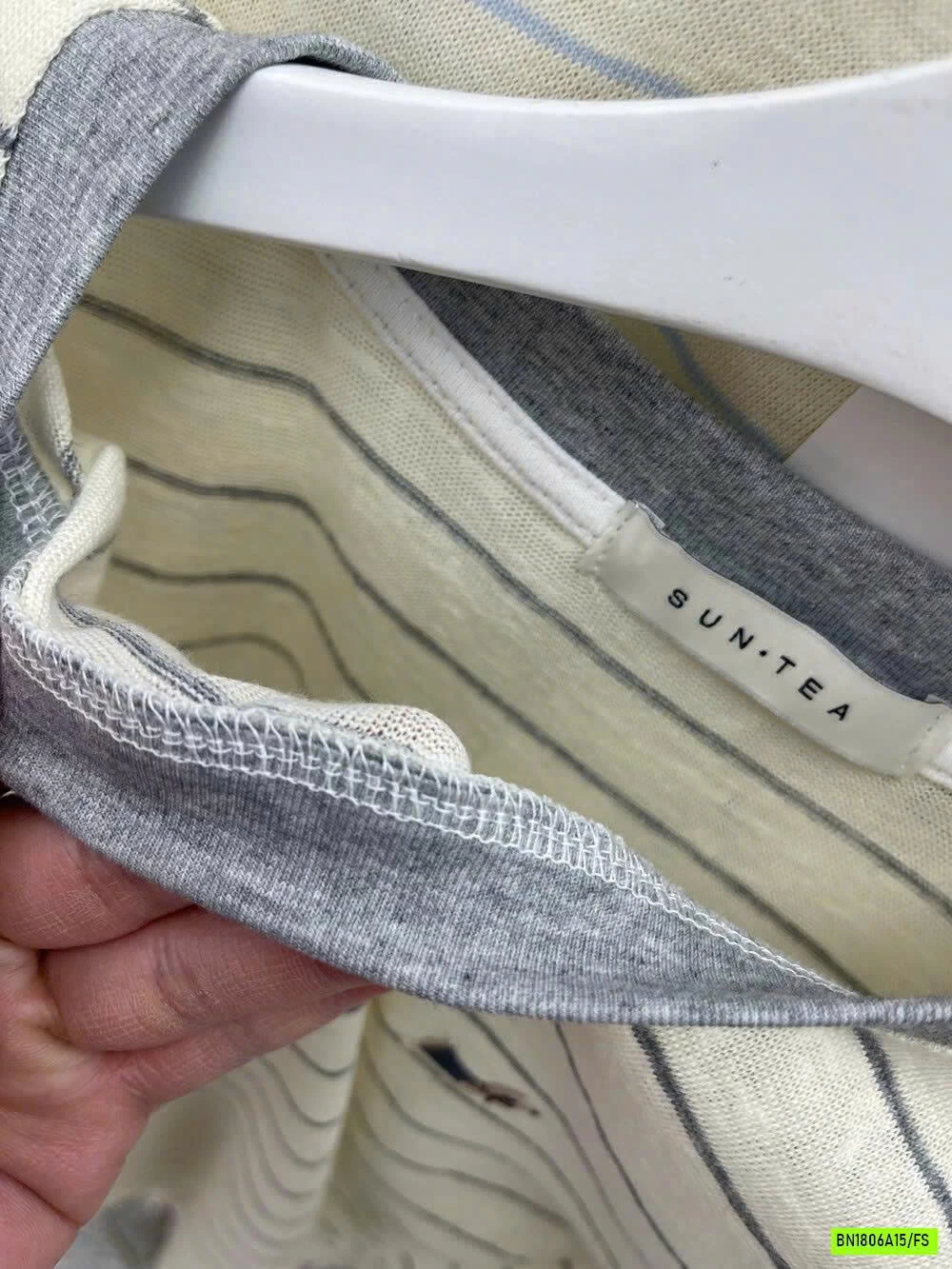 ÁO THUN XƯỚC KẺ NGANG SUNTEA