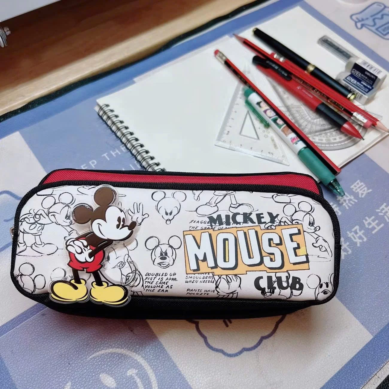 HỘP BÚT MICKEY 3D