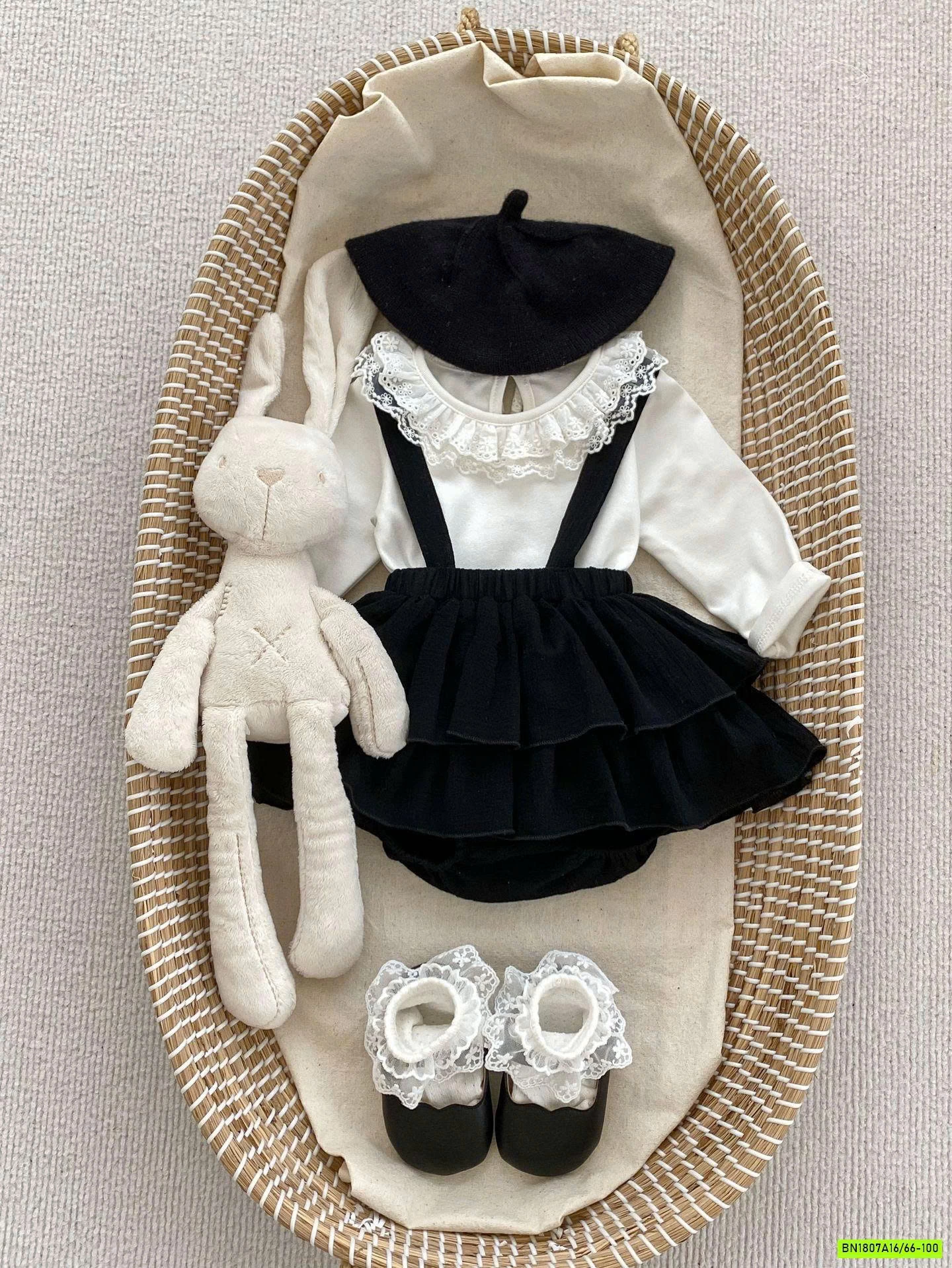 VÁY YẾM MIX ÁO NỈ CỔ SEN