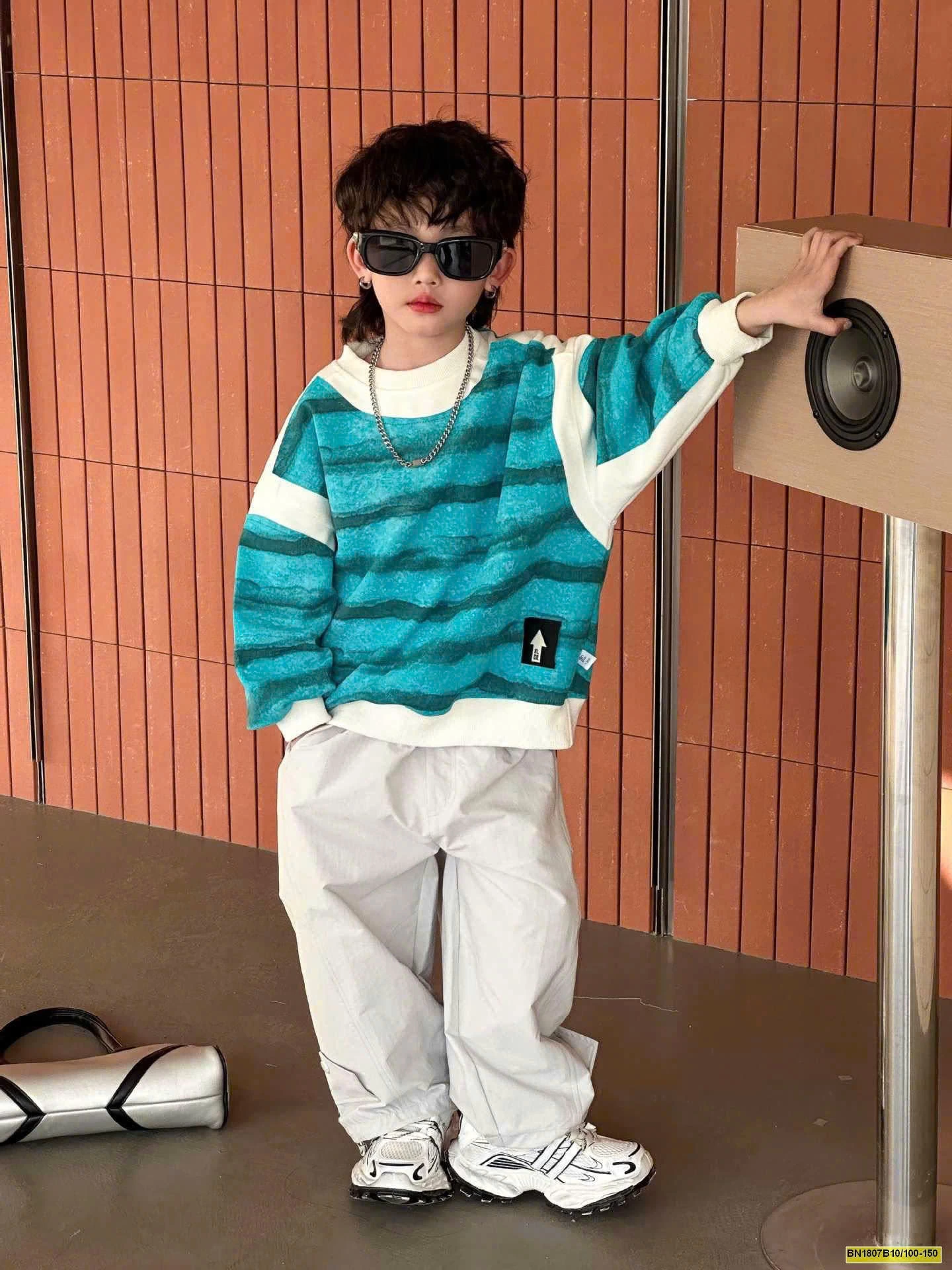 ÁO NỈ KẺ XANH PHỐI MÀU