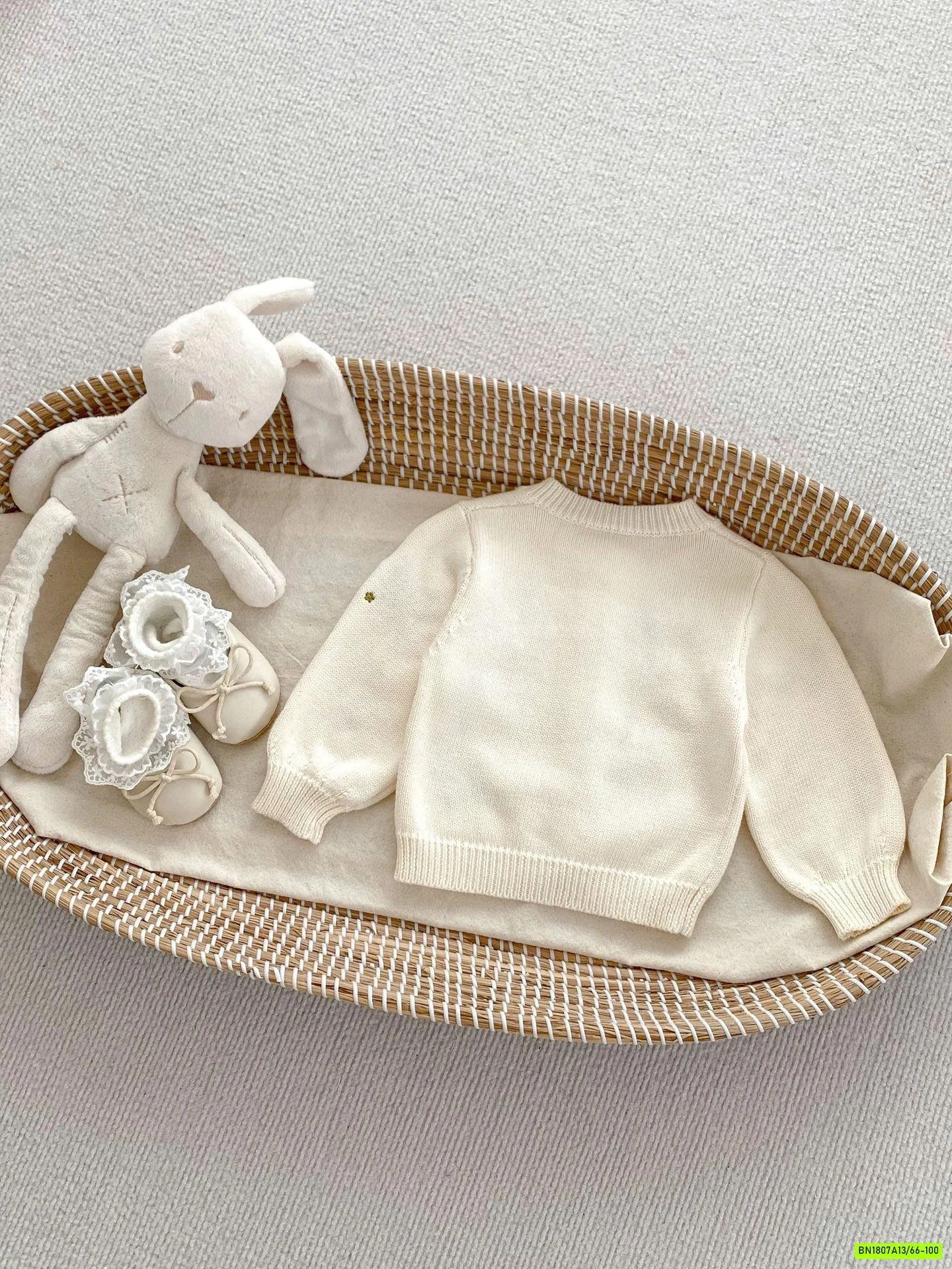 KHOÁC LEN THÊU HOA SZ NHÍ