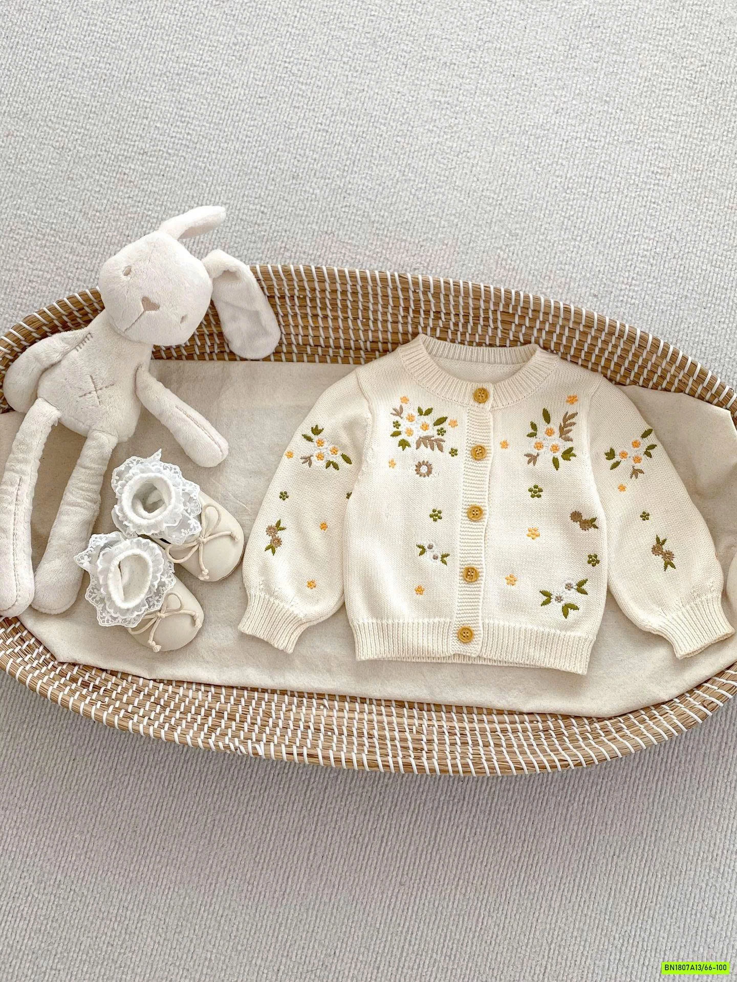 KHOÁC LEN THÊU HOA SZ NHÍ