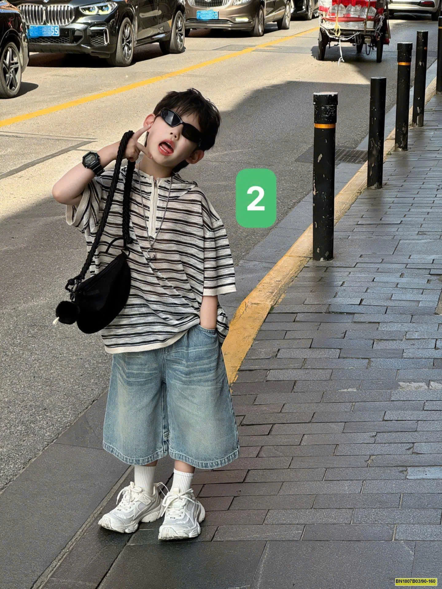 ÁO THUN DỆT KIM CÓ MŨ BT