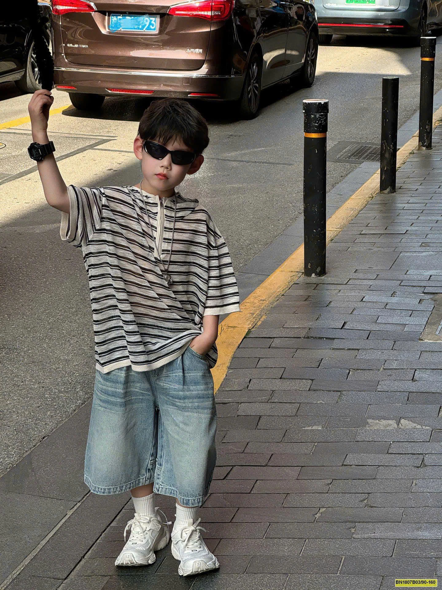 ÁO THUN DỆT KIM CÓ MŨ BT