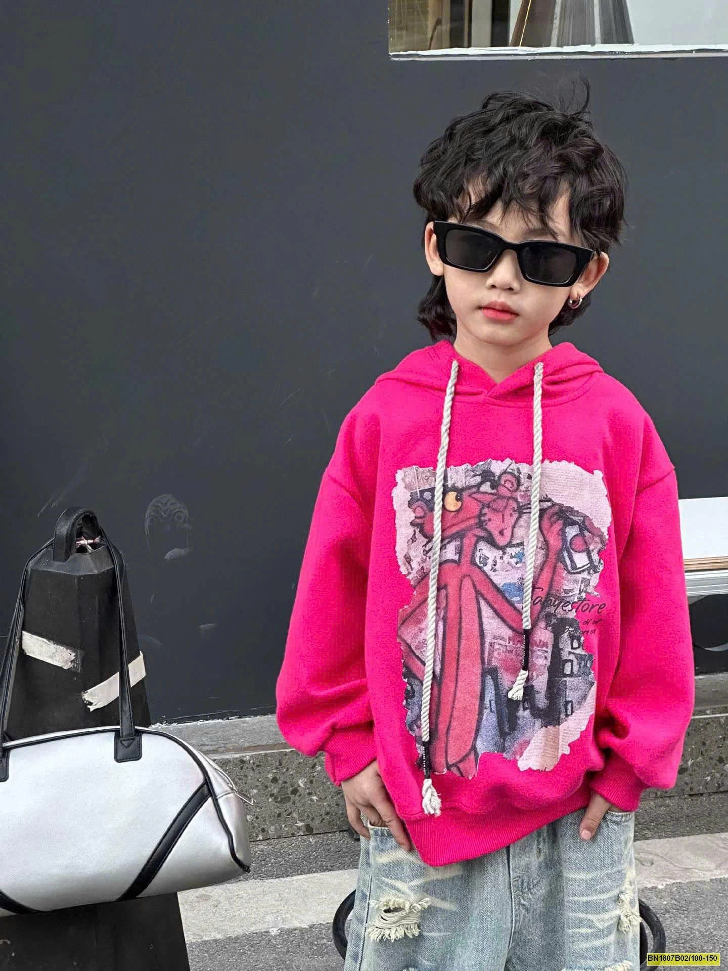 ÁO HOODIE HỒNG IN HÌNH