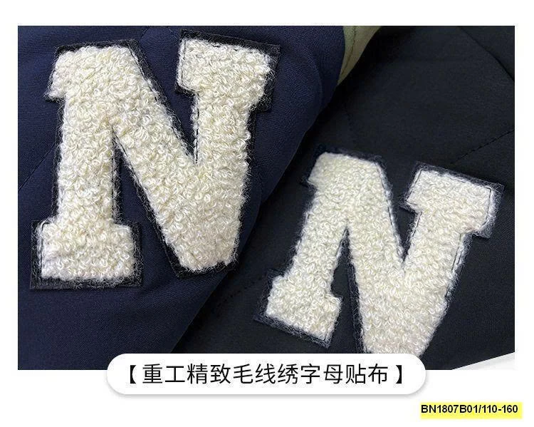 Áo khoác bomber thêu chữ