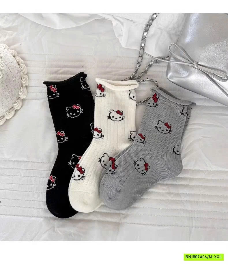 SÉT 3Đ TẤT KITTY CAO CỔ