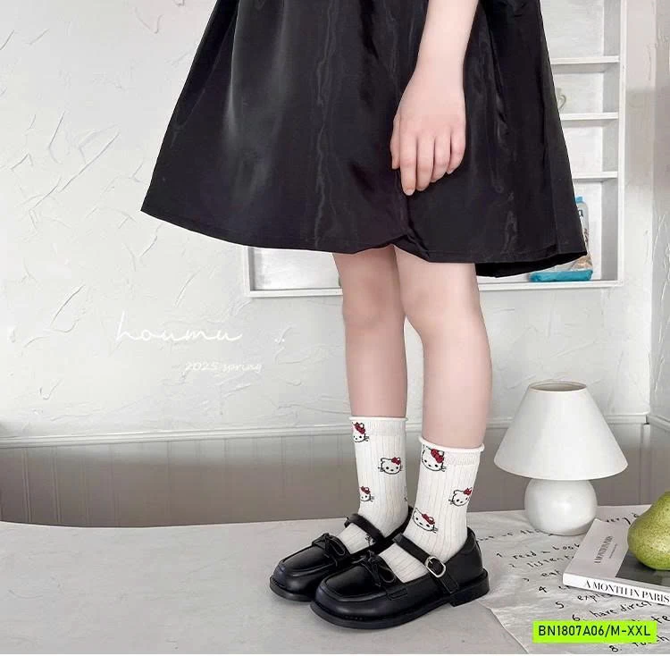 SÉT 3Đ TẤT KITTY CAO CỔ