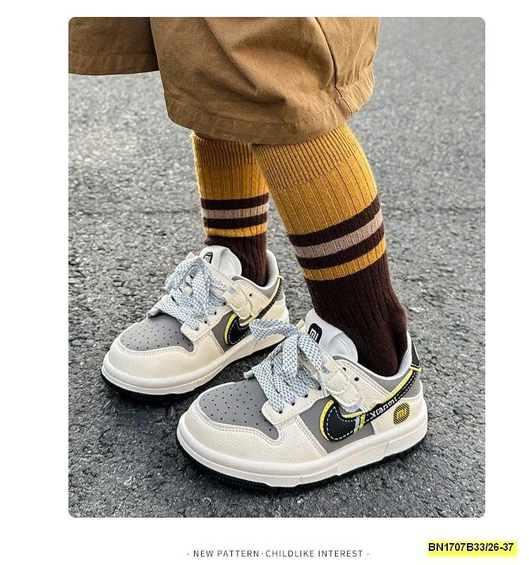 GIÀY THỂ THAO CHỮ MI CHO BÉ