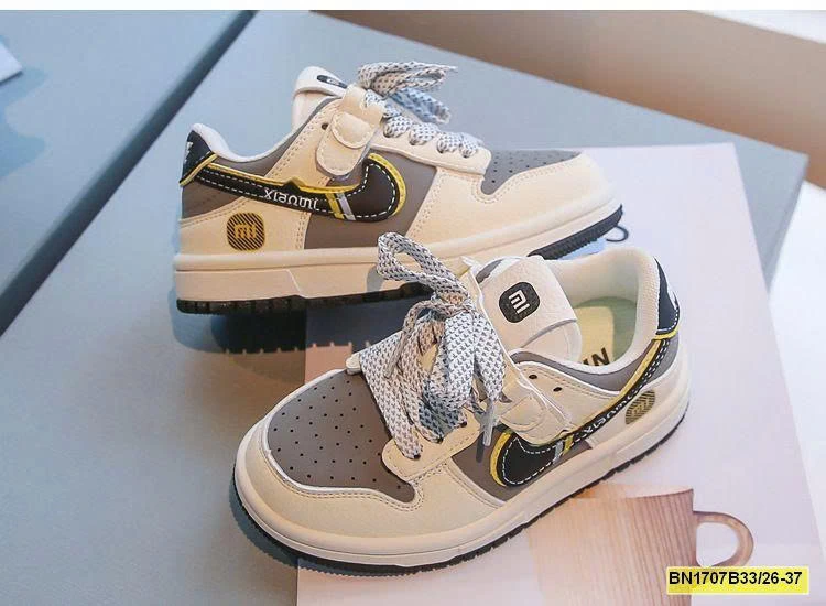 GIÀY THỂ THAO CHỮ MI CHO BÉ