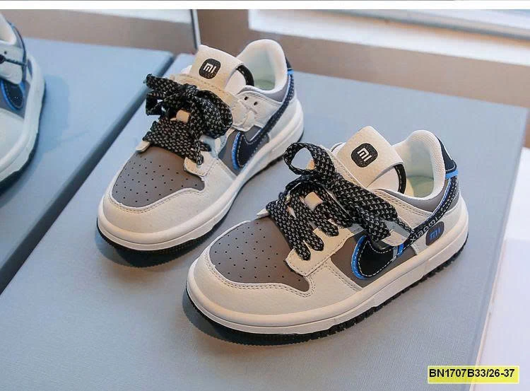 GIÀY THỂ THAO CHỮ MI CHO BÉ