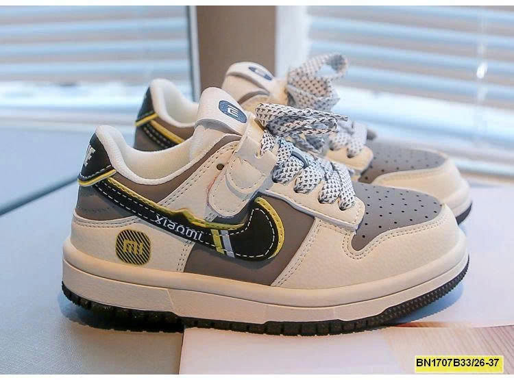 GIÀY THỂ THAO CHỮ MI CHO BÉ