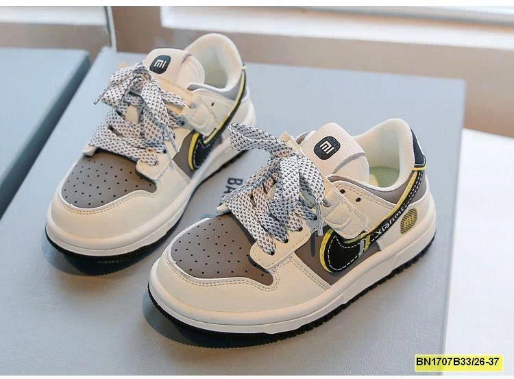 GIÀY THỂ THAO CHỮ MI CHO BÉ