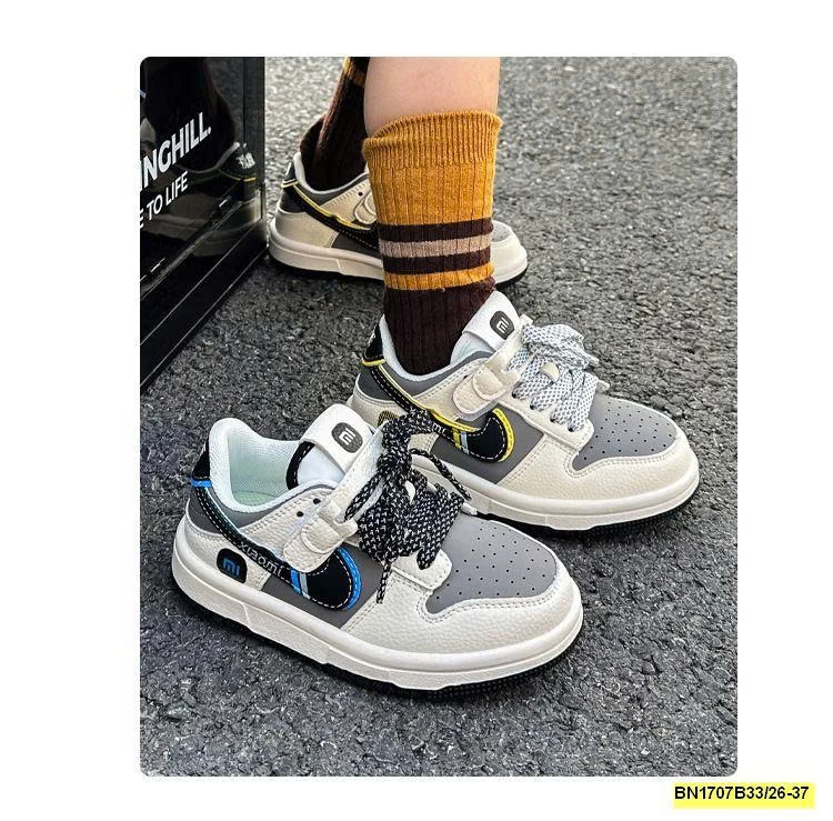 GIÀY THỂ THAO CHỮ MI CHO BÉ