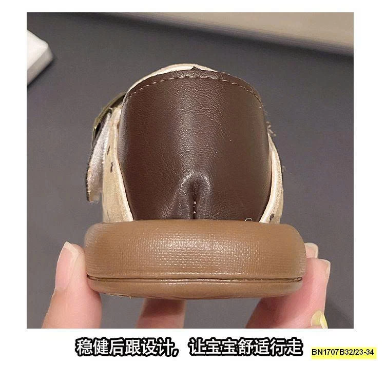 GIÀY DA LỘN CHẤM BI