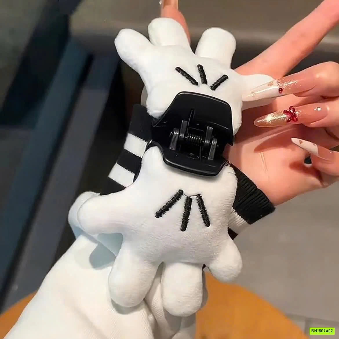 SÉT 2 KẸP BÀN TAY MICKEY