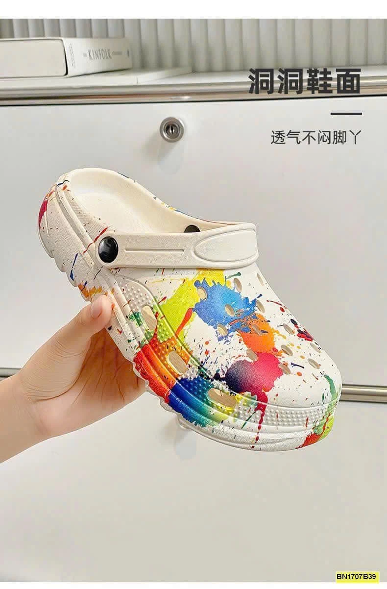 SỤC NHỰA ĐÚC HOẠT HÌNH