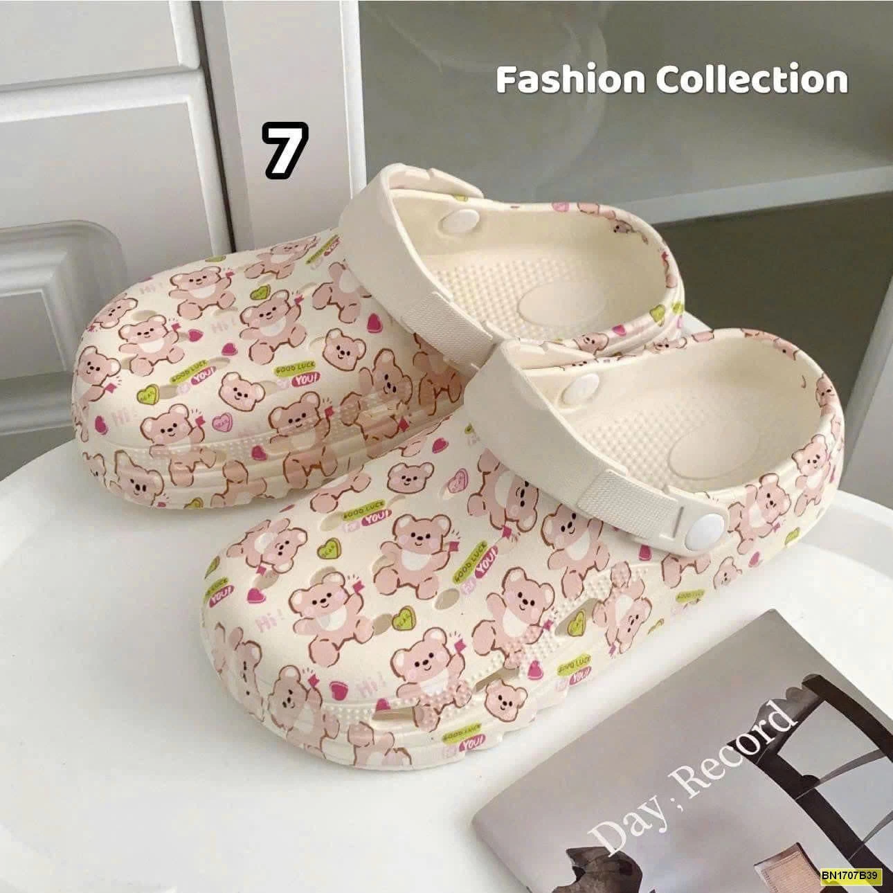 SỤC NHỰA ĐÚC HOẠT HÌNH