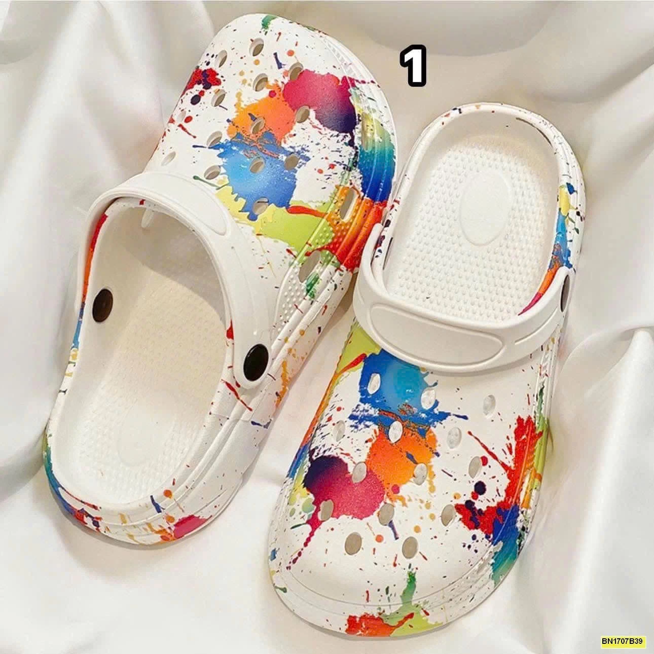 SỤC NHỰA ĐÚC HOẠT HÌNH