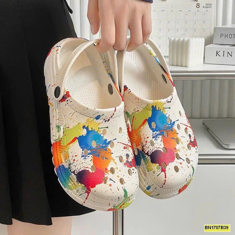 SỤC NHỰA ĐÚC HOẠT HÌNH