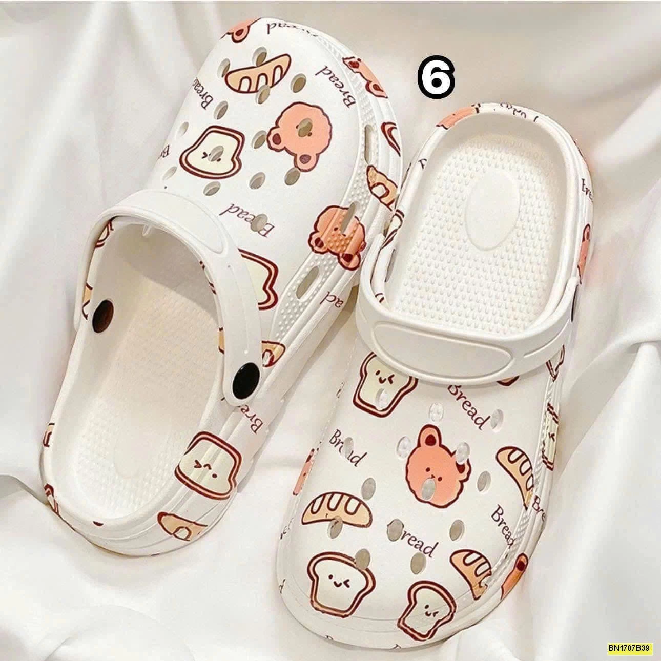 SỤC NHỰA ĐÚC HOẠT HÌNH