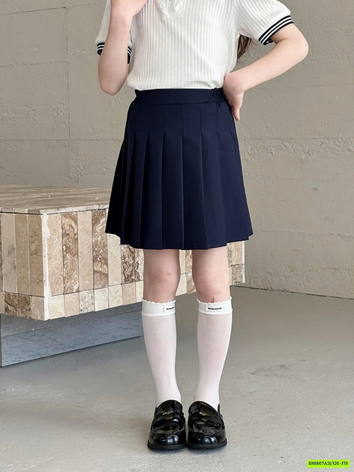 SÉT NỮ SINH CỔ SEN