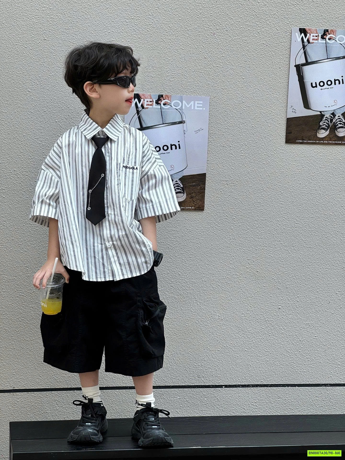 SƠ MI SỌC ĐEN ĐUÔI TÔM KÈM CÀ VẠT