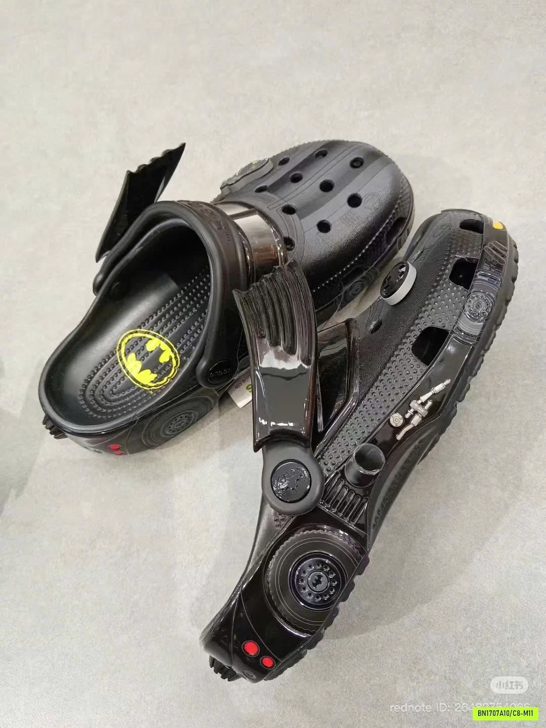 CROCS BATMAN ĐEN SIÊU NGẦU