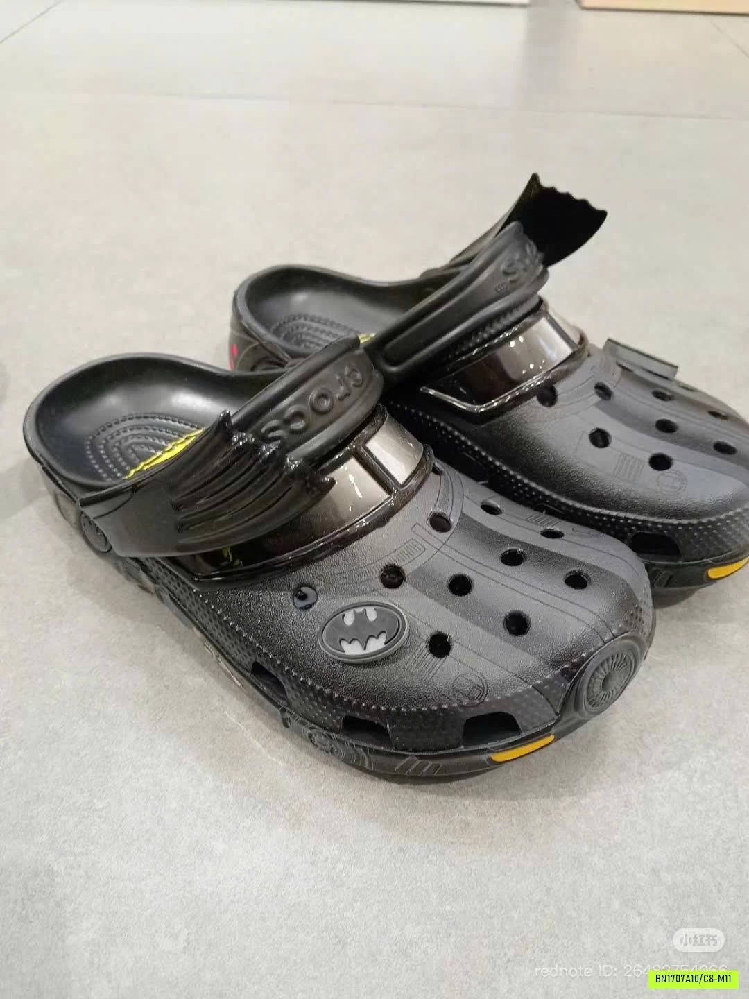 CROCS BATMAN ĐEN SIÊU NGẦU